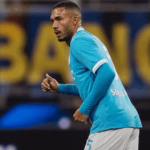 Serie A, parità e spettacolo: Inter e Napoli si fermano sul 2-2. La classifica aggiornata