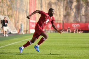 6980edd09a1db01a96b9764f__D6S7979