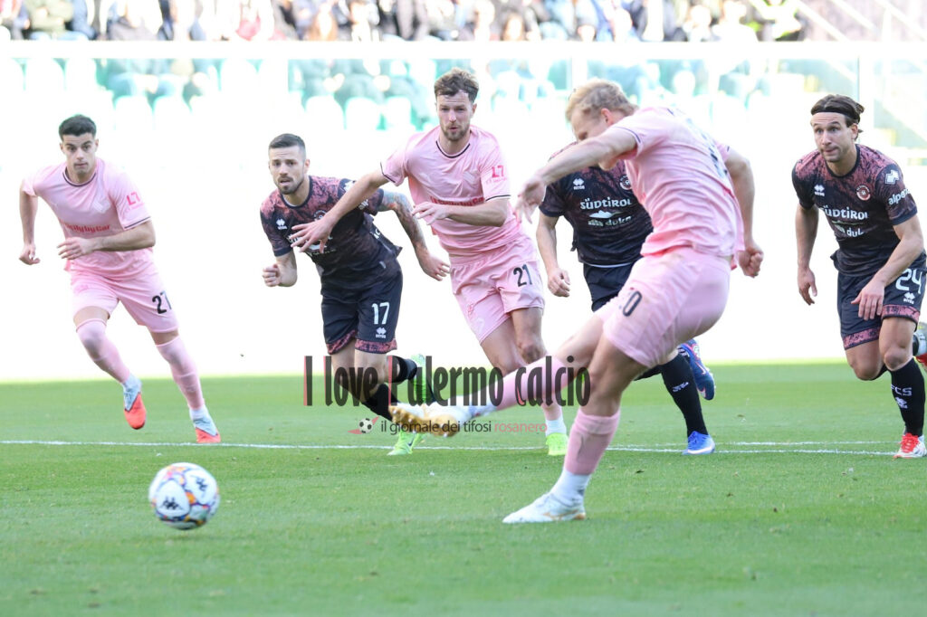 Palermo Sudtirol primo tempo 2-0 (5)