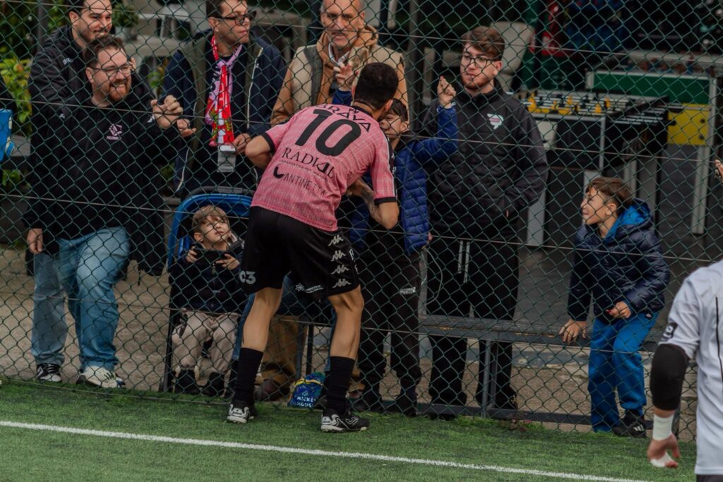 57FBA58D-AFF2-4F5E-A0A6-CAA6759286FF