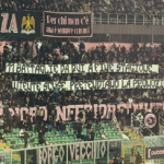 Palermo-Mantova, lo striscione della Nord inferiore: “11 battaglie da qui a fine stagione, niente scuse”