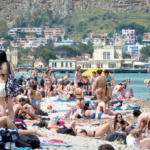 Repubblica: “Mondello, scatta il piano estate. Stop alle auto e agenti in strada”