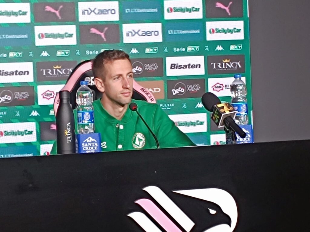 d943cab5-29ef-46cd-9c27-5d0133618760