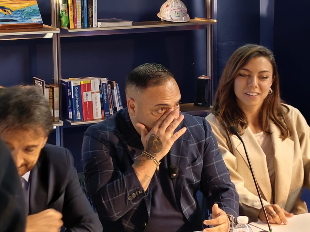 e4b11b4b-3bb4-4166-adf4-6274c56dfafe