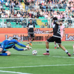 Palermo-Cesena, shock Klinsmann: frattura cervicale e stagione finita. L’agente accusa: «Intervento di Ranocchia sconsiderato»