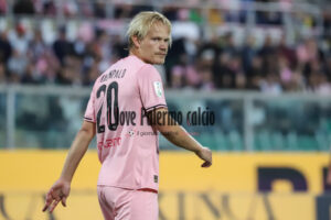 Palermo Catanzaro 2-0 Logo Play (10)