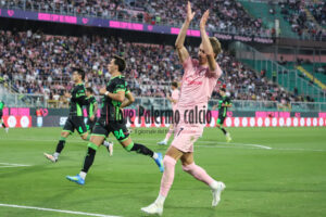 Palermo Catanzaro 2-0 Logo Play (11)