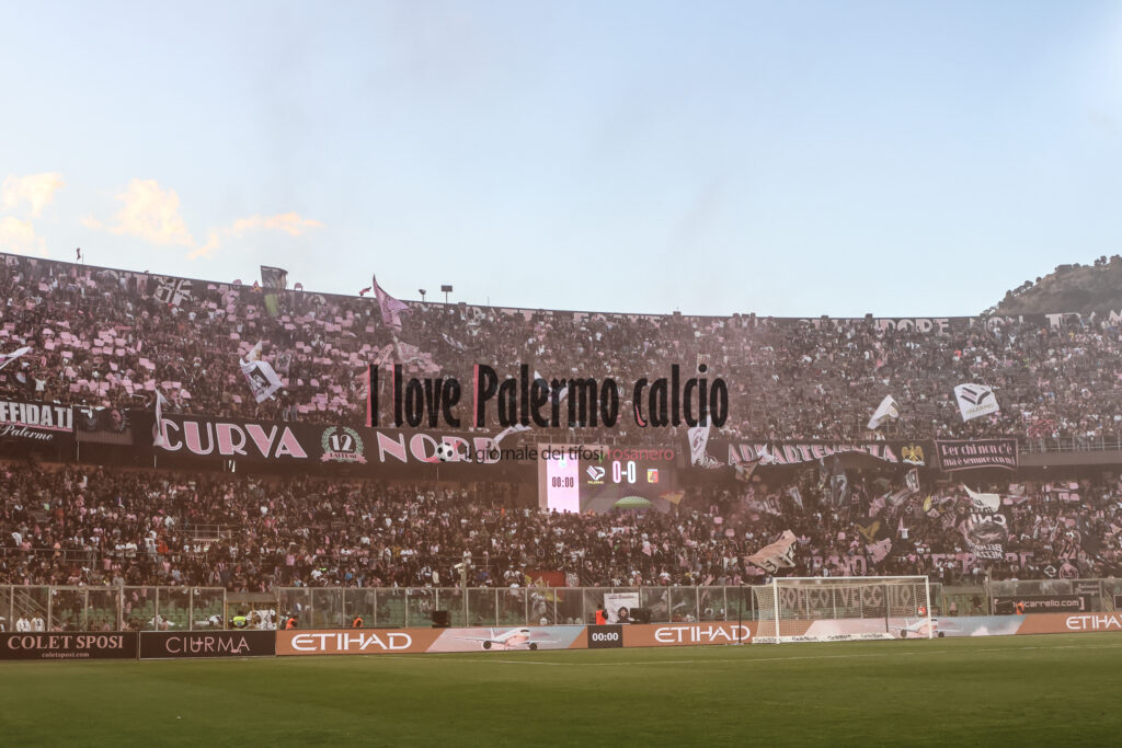 Palermo Catanzaro 2-0 Logo Play (112) tifosi