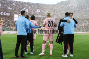 Palermo Catanzaro 2-0 Logo Play (116)