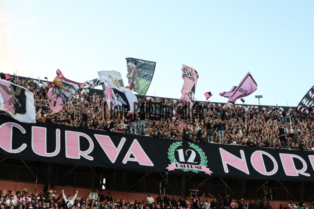 Palermo Catanzaro 2-0 Logo Play (119) tifosi