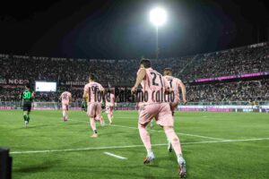 Palermo Catanzaro 2-0 Logo Play (121)