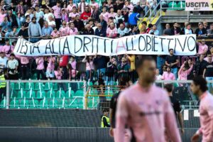 Palermo Catanzaro 2-0 Logo Play (125)