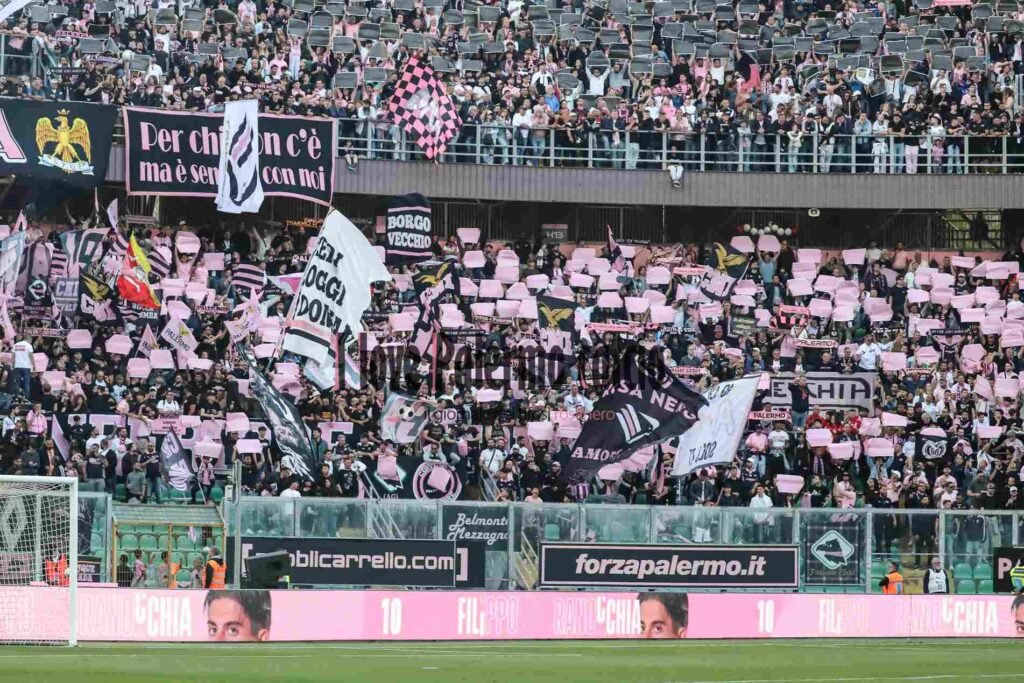 Palermo Catanzaro 2-0 Logo Play (137) tifosi