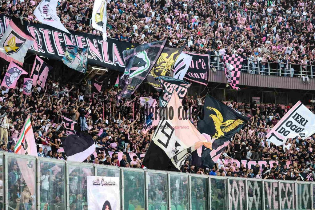 Palermo Catanzaro 2-0 Logo Play (148) tifosi