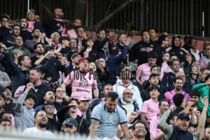 Palermo Catanzaro 2-0 Logo Play (2)