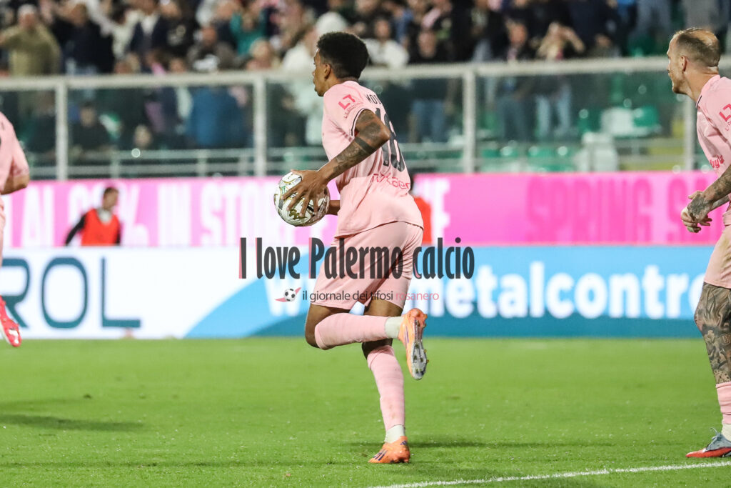 Palermo Catanzaro 2-0 Logo Play (74)
