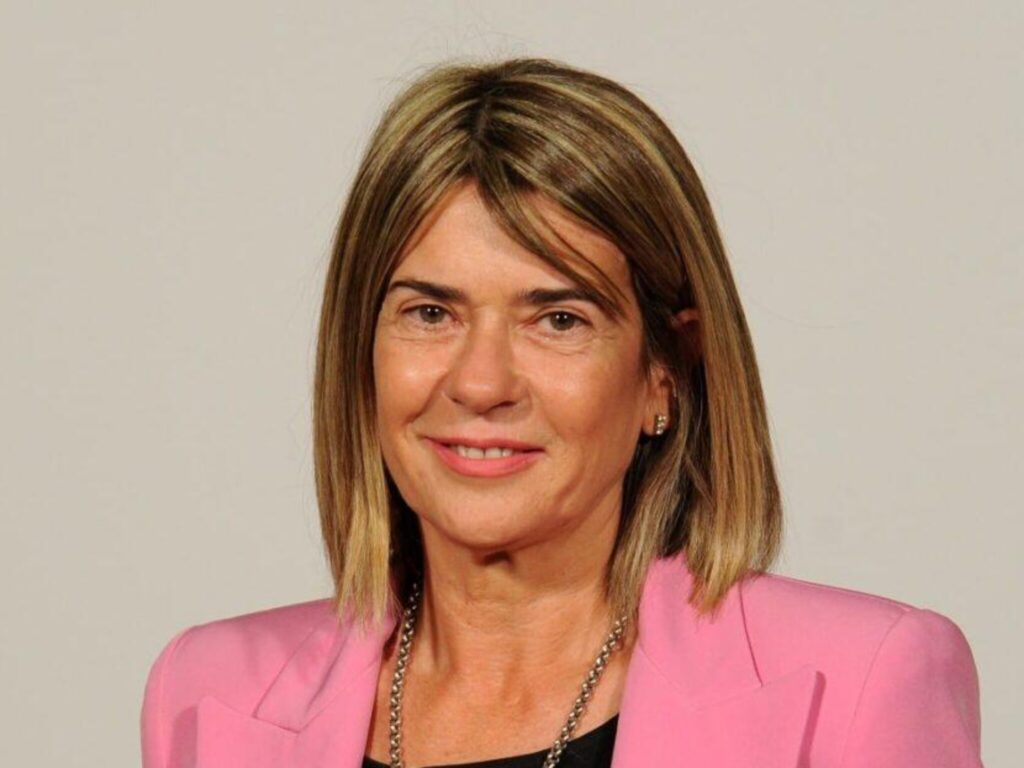 1768303382910_amata_elvira