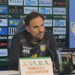 La Nazione: “Carrarese, stangata per Pagliuca: tre giornate di squalifica. Il club attacca il quarto ufficiale prima del Palermo”