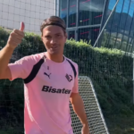 Palermo, allenamento mattutino a Torretta: l’arrivo in campo dei rosanero tra sorrisi e battute